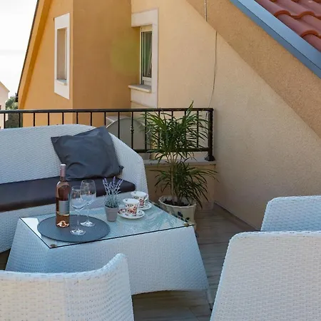 Ferdo 2 Makarska