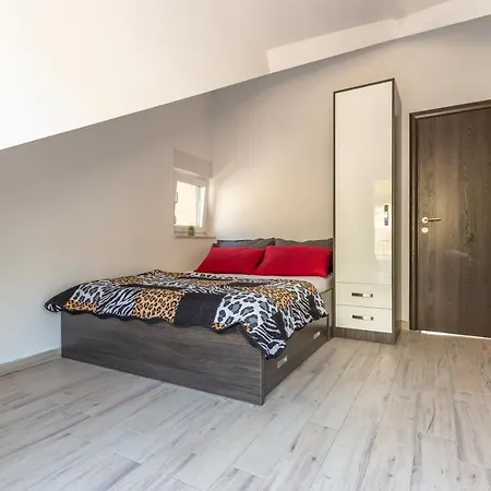Ferdo 2 Apartment