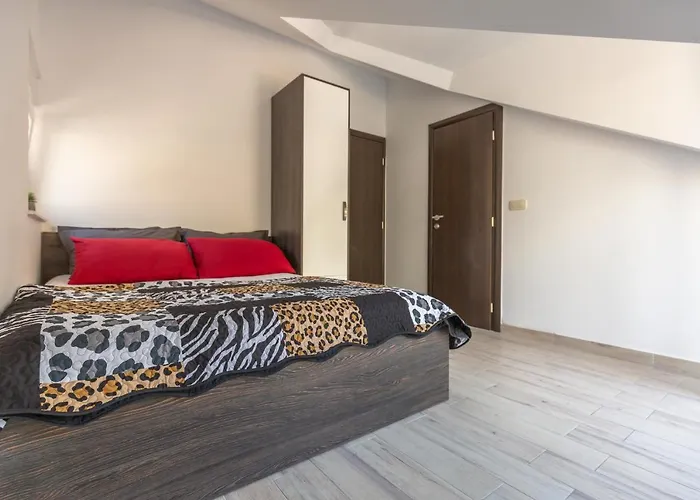 Ferdo 2 Apartment Makarska