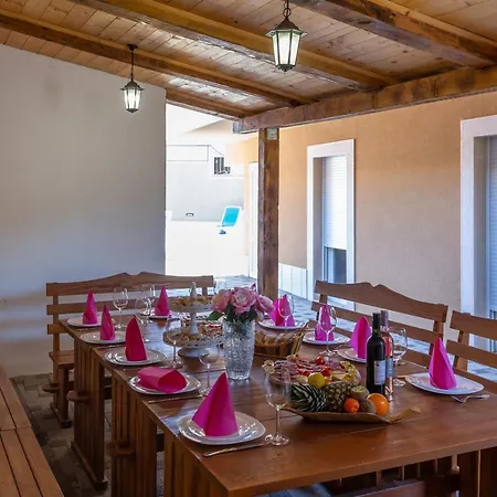 Apartament Ferdo 2 *