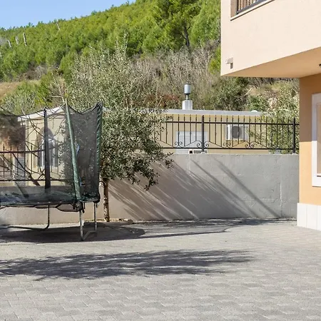 Ferdo 2 Apartament